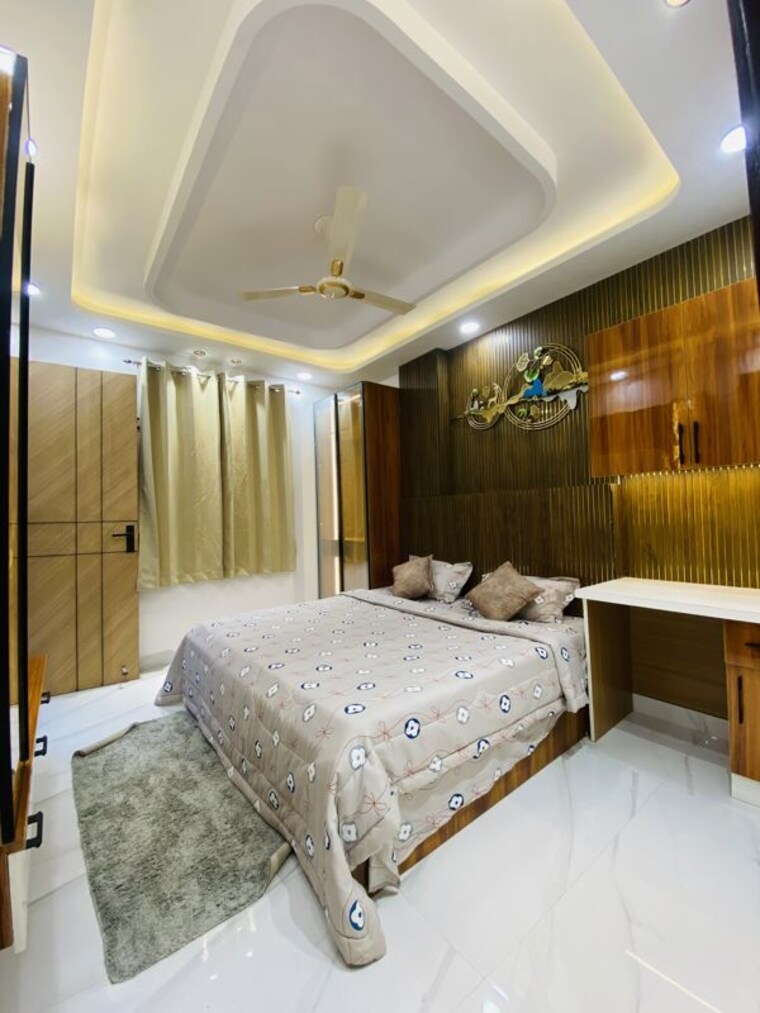 Bedroom, dwarka mor 3 Bedroom 120 Sq.Yd. Builder Floor In Dwarka Mor Delhi 10700641