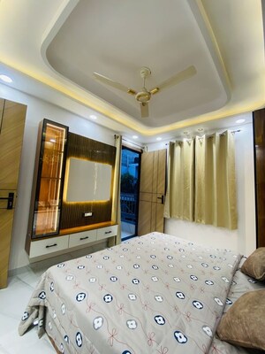 Bedroom in 3 BHK Builder Floor at Dwarka Mor – for Rent