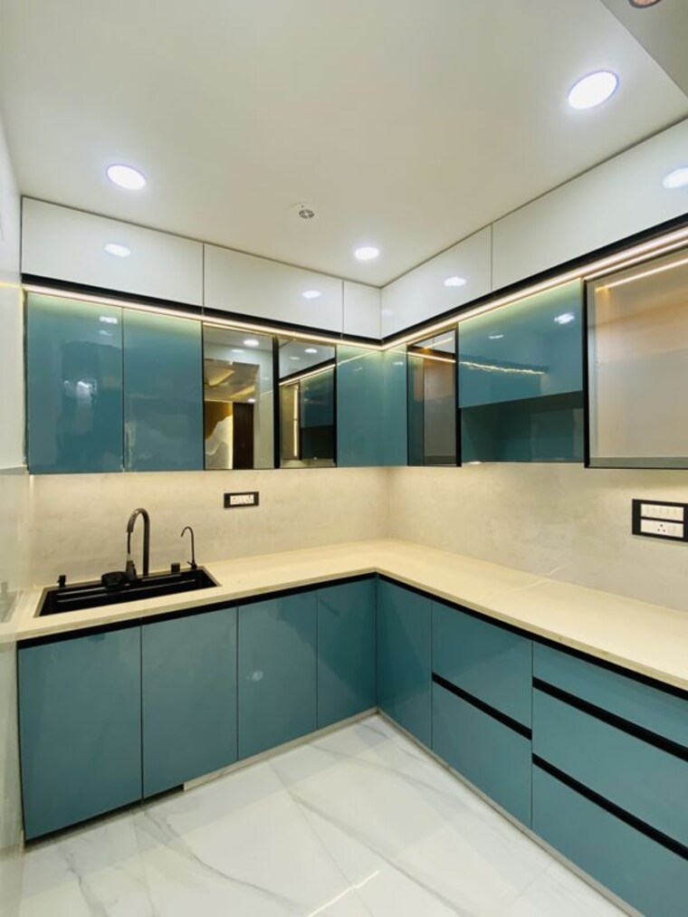 Kitchen, dwarka mor 3 Bedroom 120 Sq.Yd. Builder Floor In Dwarka Mor Delhi 10700641