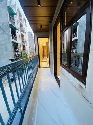 Balcony in 3 BHK Builder Floor at Dwarka Mor – for Rent