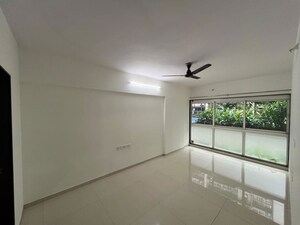Room in 2.5 BHK Apartment at Godrej Central, Chembur – for Rent
