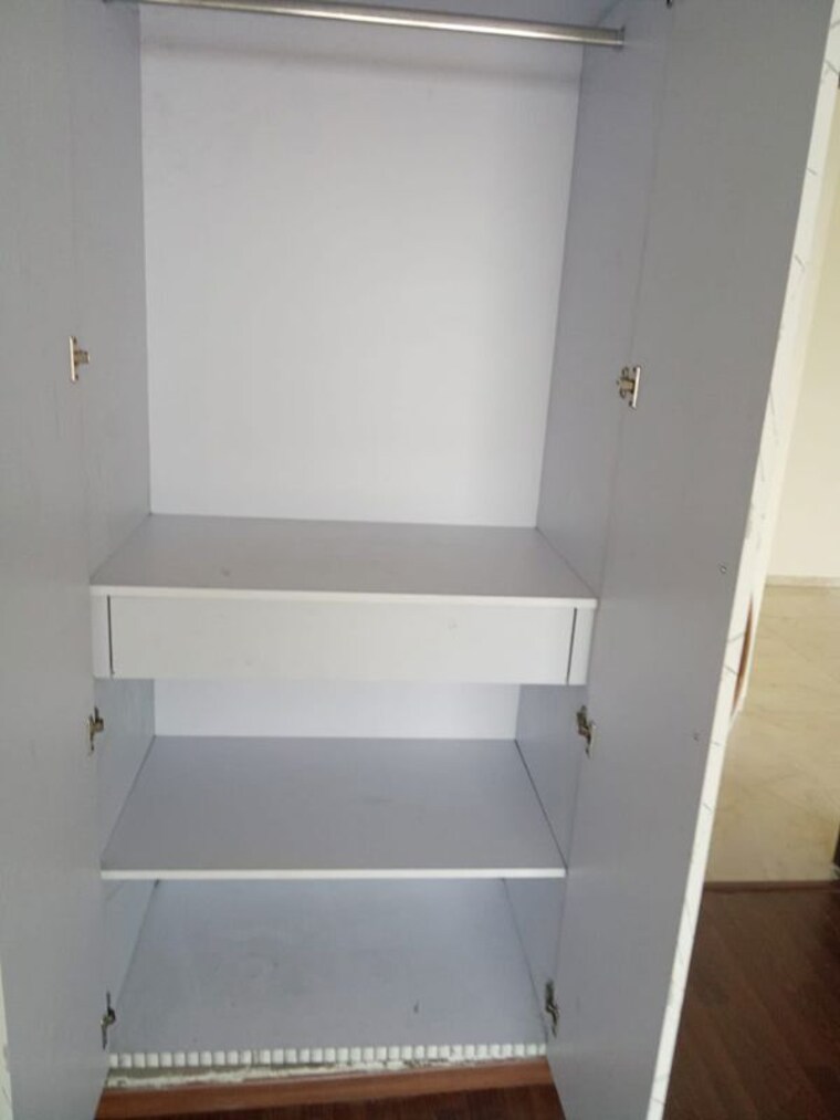Bathroom, bptp-parkland-pride 4 Bedroom 250 Sq.Yd. Builder Floor In Sector 77 Faridabad 10700624