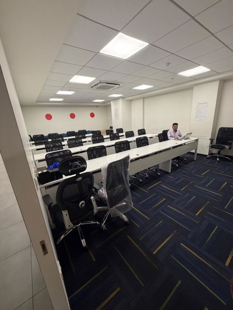 Team Area, lower parel west Commercial Office Space 17000 Sq.Ft. In Lower Parel West Mumbai 10700673