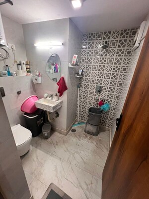 Team Area in 3 BHK Apartment at Vikas Puri – for Sale