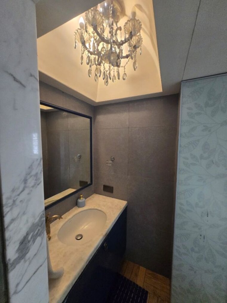 Bathroom, cuffe parade 2 Bedroom 1200 Sq.Ft. Apartment In Cuffe Parade Mumbai 10700654