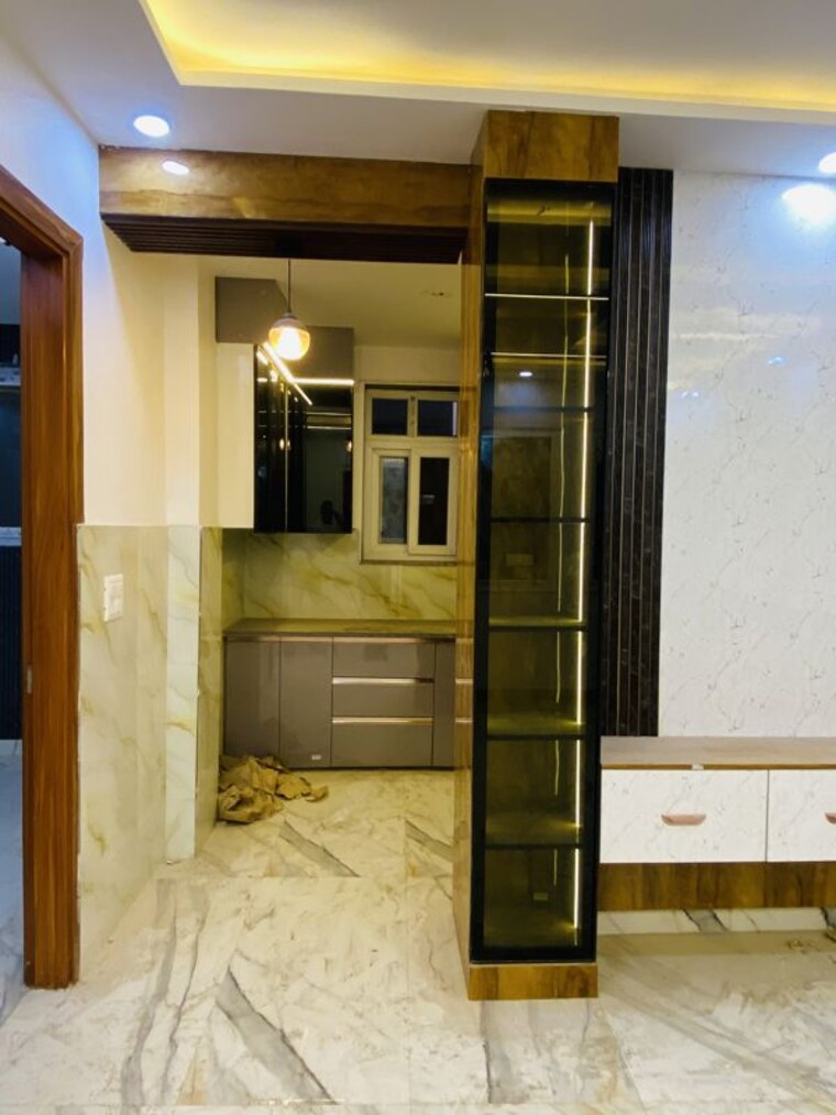Kitchen, dwarka mor 3 Bedroom 110 Sq.Yd. Builder Floor In Dwarka Mor Delhi 10700719