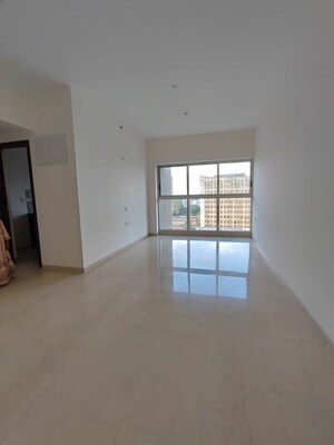 Room in 2 BHK Apartment at Lodha Primo, Parel – for Rent