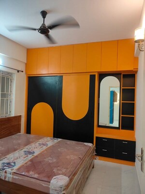 Room in 2 BHK Apartment at Habulus Oasis Grove, Bommasandra – for Rent