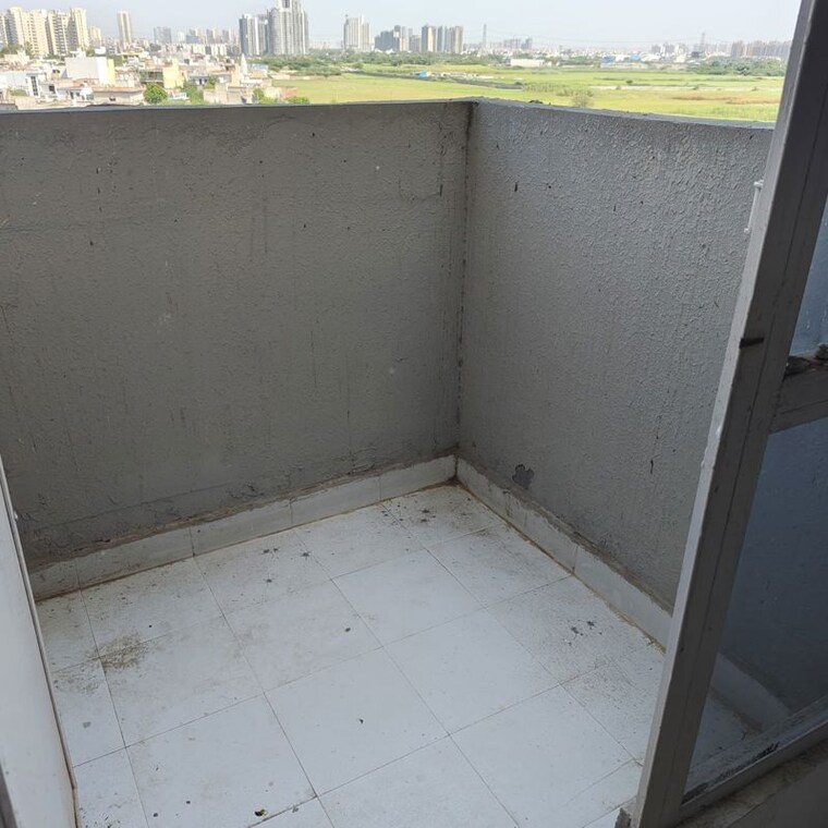 Balcony, signature-solera-apartment 2 Bedroom 577 Sq.Ft. Apartment In Sector 107 Gurgaon 10700733