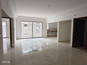 Room in 3 BHK Apartment at Cyber City Oriana, Hi Tech City – for Sale
