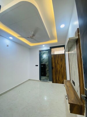 Furnished Amenities in 3 BHK Builder Floor at Uttam Nagar – for Rent