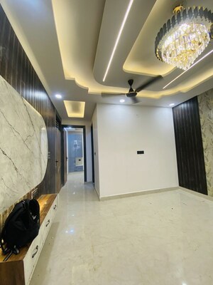 Team Area in 3 BHK Builder Floor at Uttam Nagar – for Rent