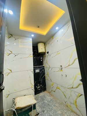 Team Area in 3 BHK Builder Floor at Uttam Nagar – for Rent