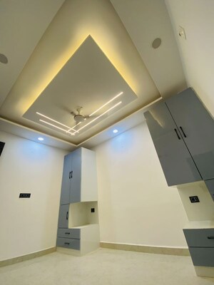 Furnished Amenities in 3 BHK Builder Floor at Uttam Nagar – for Rent