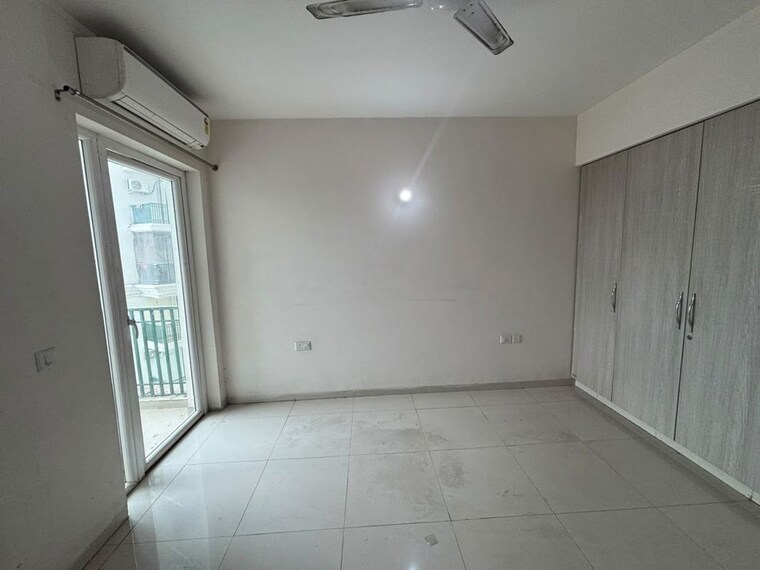 Room, sunworld-arista 3.5 Bedroom 1955 Sq.Ft. Apartment In Sector 168 Noida 10700796