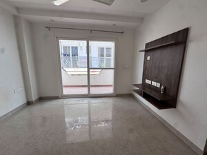 Room in 3 BHK Builder Floor at Skywhales Vienna Greens, Sector 99a – for Sale