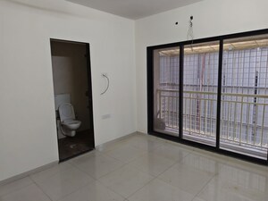 1.5 BHK Apartment For Rent in Thane West