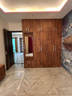 Room in 2 BHK Independent House at Sector 99 – for Rent