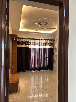 Room in 2 BHK Independent House at Sector 99 – for Rent