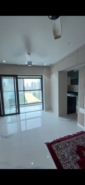 Room in 2 BHK Apartment at Level The Residences, Andheri West – for Rent