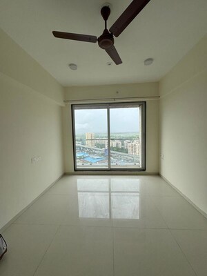Room in 1 BHK Apartment at JVM Twin Tower, Kasarvadavali – for Rent