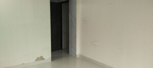 Room in 2 BHK Apartment at Cross Gate Apartment, Andheri West – for Rent
