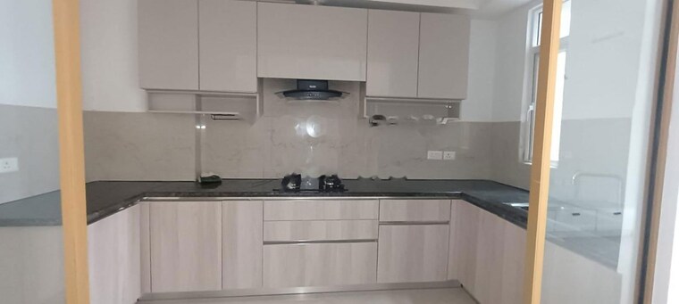 Bathroom, smart-world-orchard 3.5 Bedroom 1595 Sq.Ft. Apartment In Sector 61 Gurgaon 10700985