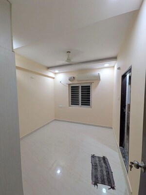Room in 3 BHK Apartment at Udaya Southend, Kondapur – for Rent