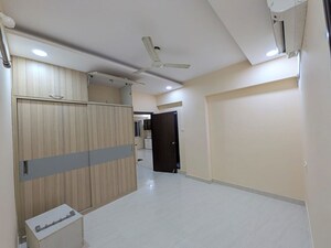 Room in 3 BHK Apartment at Udaya Southend, Kondapur – for Rent