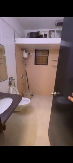 Team Area in 2 BHK Apartment at Dosti Group Acres, Wadala East – for Rent
