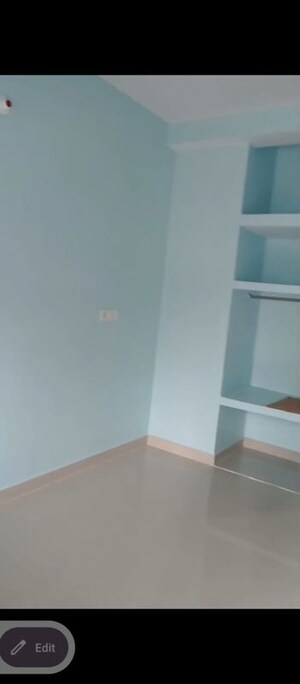 Room in 2 BHK Apartment at Booti More – for Rent
