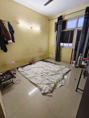 Room in 2 BHK Apartment at Kursi Road – for Sale