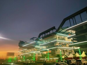  Shop – Exterior View View at SKA Arcadia, Wave City - for Sale