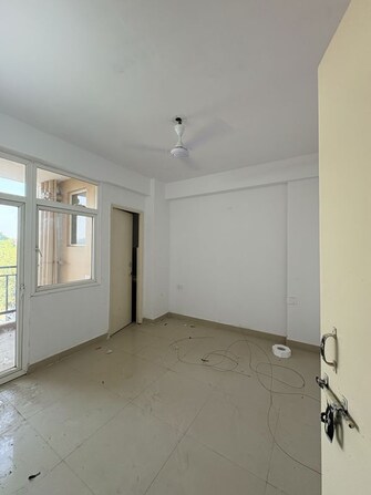 2.5 BHK +  645 Sq.Ft. Apartment in Landmark The Homes 81