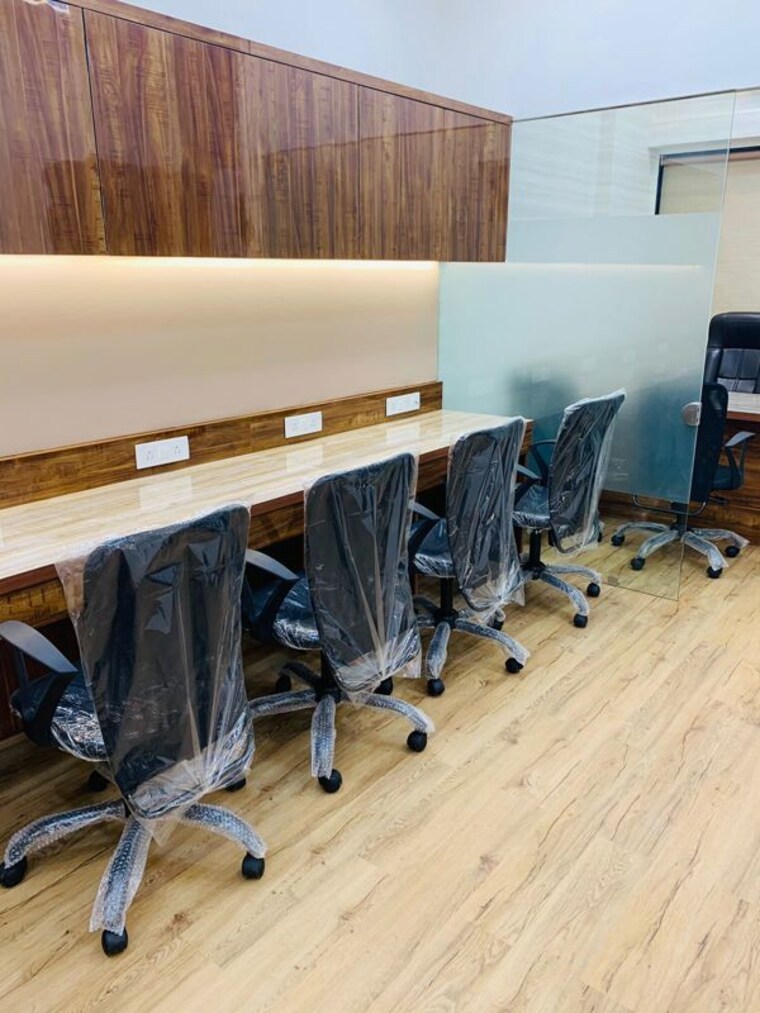 Team Area, crystal-plaza-andheri-west Commercial Office Space 250 Sq.Ft. In Andheri West Mumbai 10701119