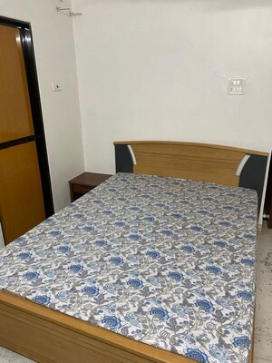 Bedroom in 2 BHK Apartment at Diamond Garden, Chembur – for Rent
