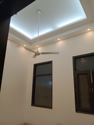 Room in 4 BHK Builder Floor at New Friends Colony – for Rent