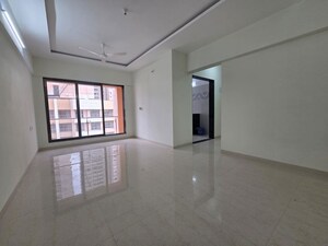 Room in 2.5 BHK Apartment at Goregaon West – for Rent