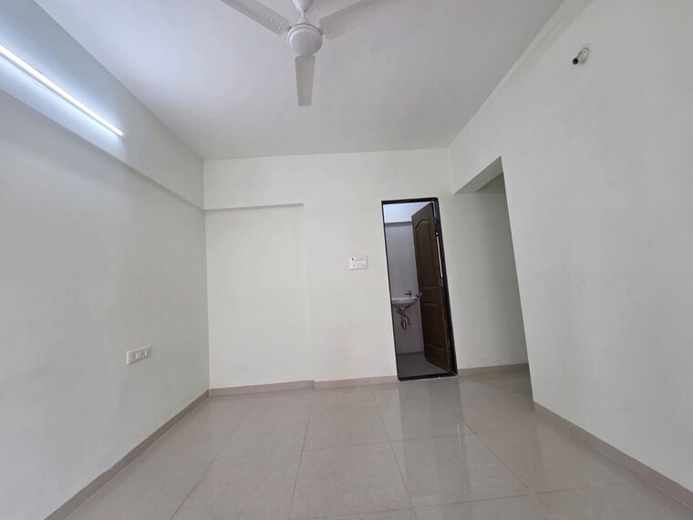 Room, goregaon west 2.5 Bedroom 778 Sq.Ft. Apartment In Goregaon West Mumbai 10701130