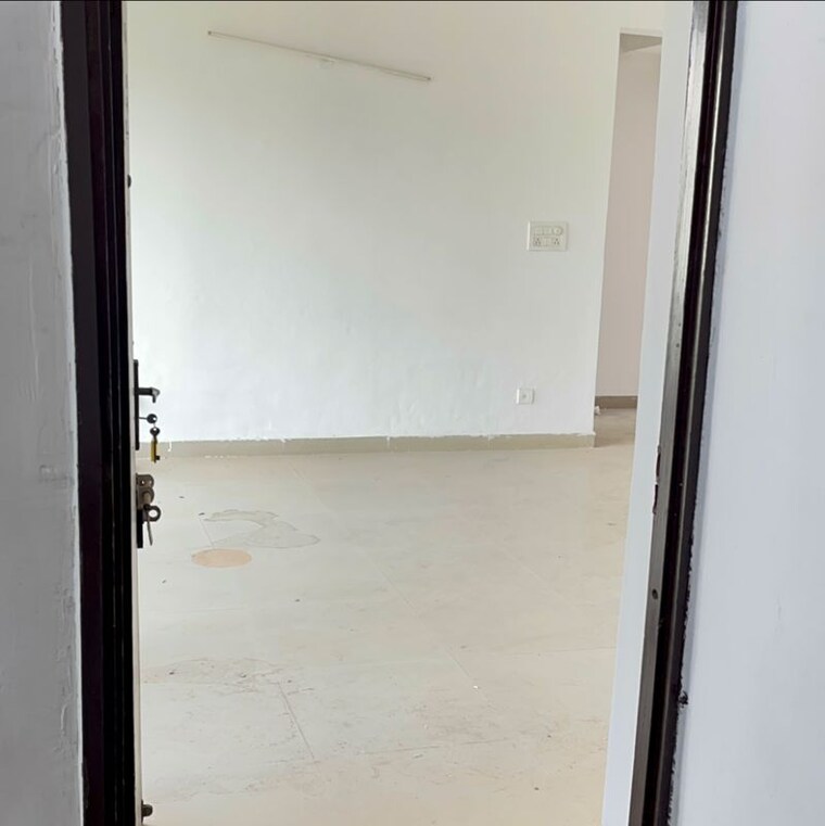 Room, bptp-the-resort 3 Bedroom 1750 Sq.Ft. Apartment In Sector 75 Faridabad 9890867