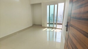 Room in 3 BHK Apartment at Samridhi Luxuriya Avenue, Sector 150 – for Rent