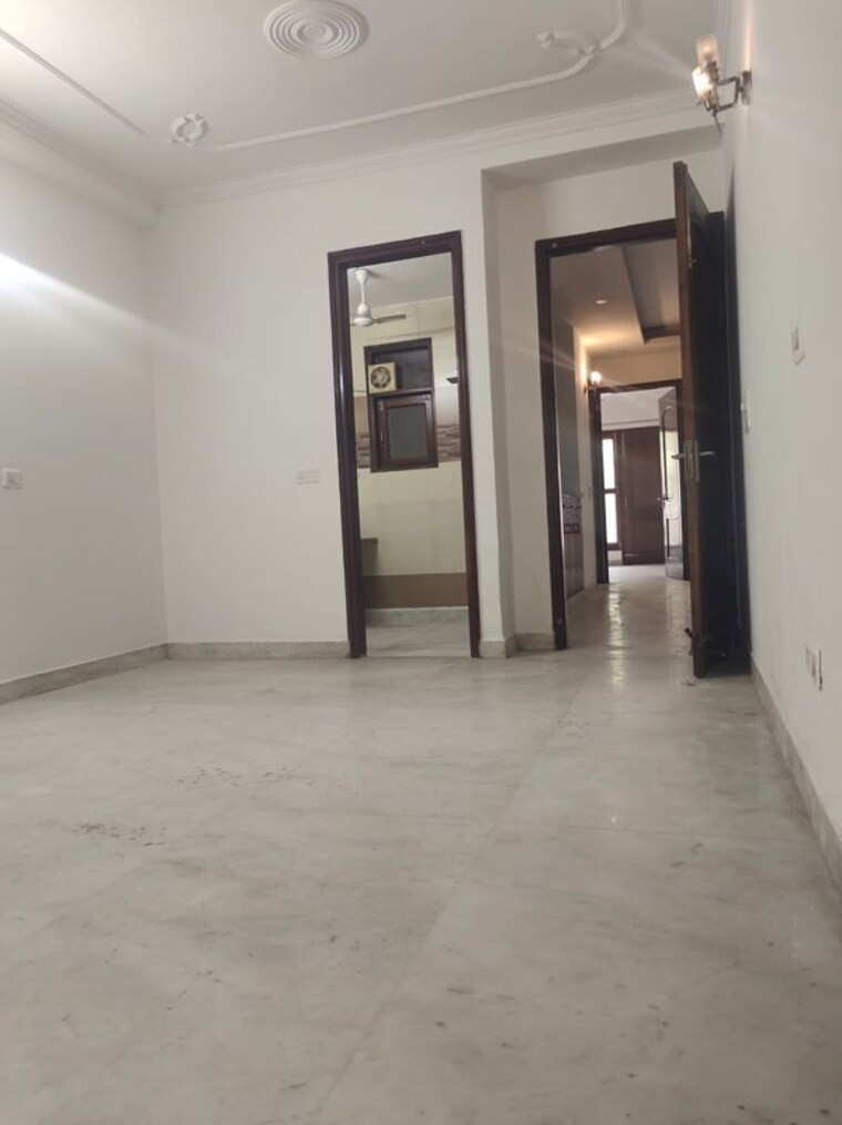Room, kalkaji 3 Bedroom 200 Sq.Yd. Builder Floor In Kalkaji Delhi 10701175