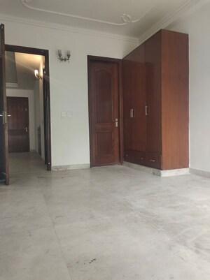 Room in 3 BHK Builder Floor at Kalkaji – for Rent