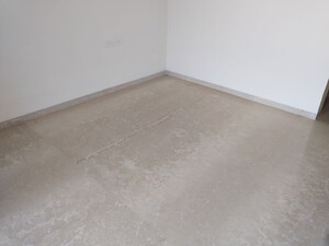 Room in 2 BHK Apartment at Andheri West – for Rent