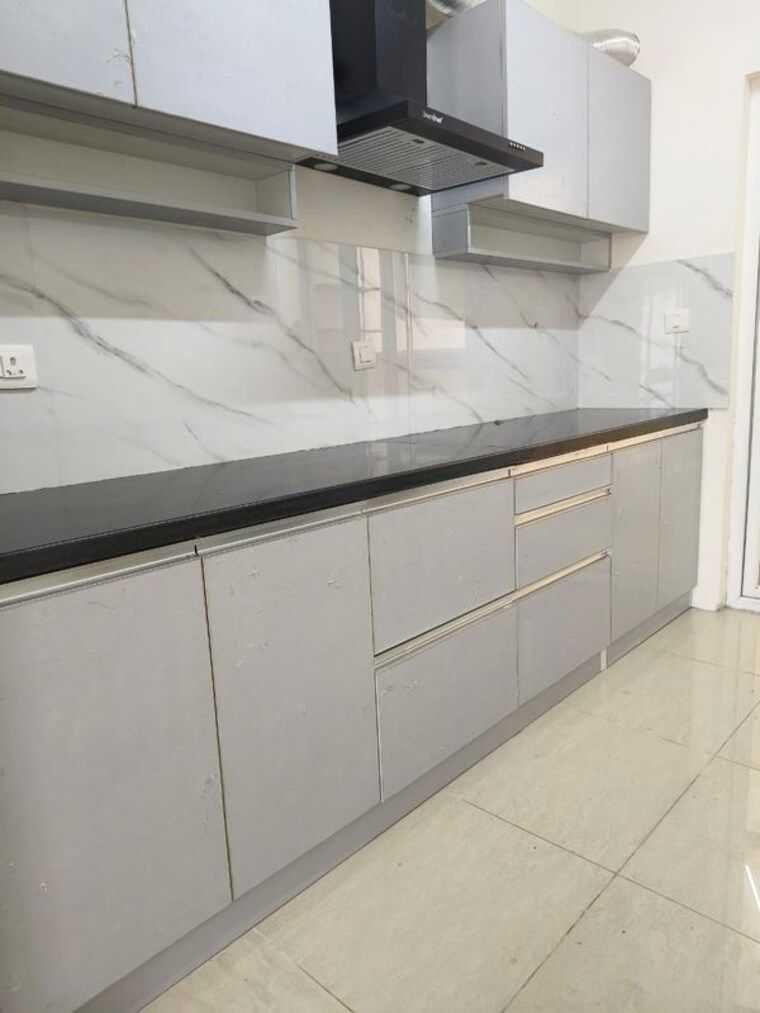 Kitchen, mantri-serenity 3 Bedroom 1520 Sq.Ft. Apartment In Kanakapura Road Bangalore 10701198