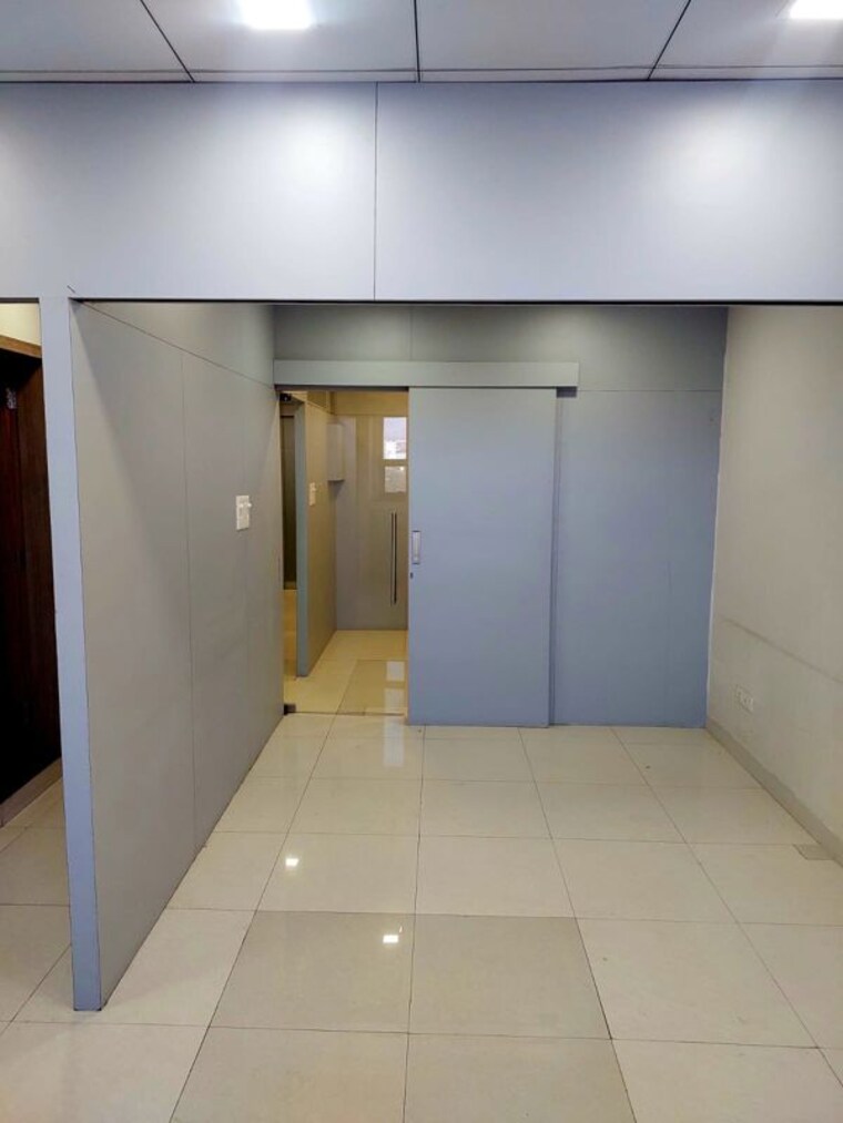undefined, vascon-platinum-square Commercial Office Space 805 Sq.Ft. In Viman Nagar Pune 10701194