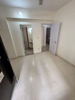 Room in 2 BHK Apartment at Vijay Vatika, Kavesar – for Sale