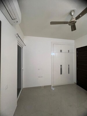 Bathroom in 3 BHK Apartment at Smart World Orchard, Sector 61 – for Sale