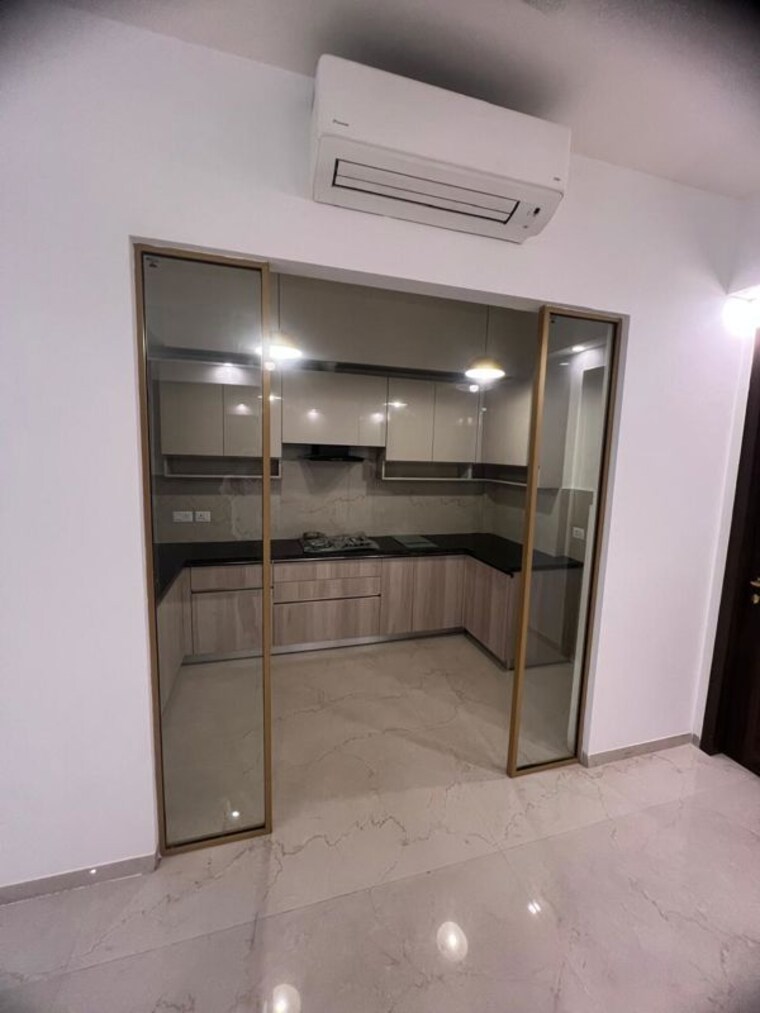 Kitchen, smart-world-orchard 3 Bedroom 1680 Sq.Ft. Apartment In Sector 61 Gurgaon 10701228