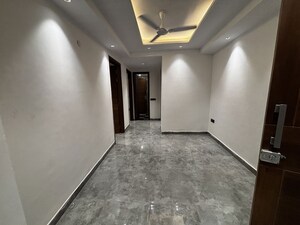 Room in 4 BHK Builder Floor at Vasant Kunj – for Sale